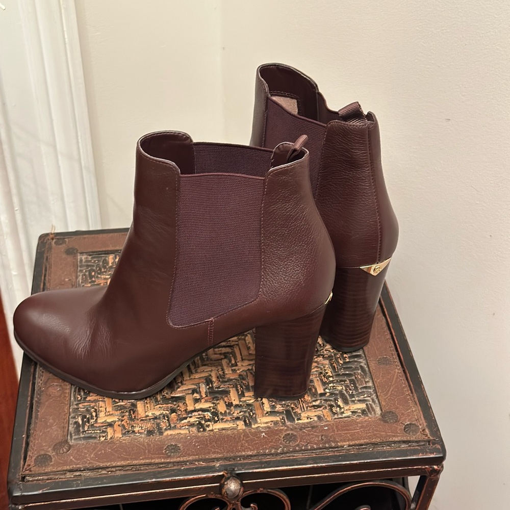 Super cute and stylish!